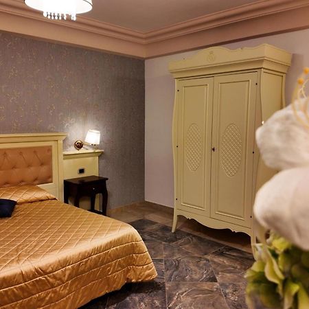 Regina Di Saba - Hotel Villa Per Ricevimenti Grottaminarda Εξωτερικό φωτογραφία