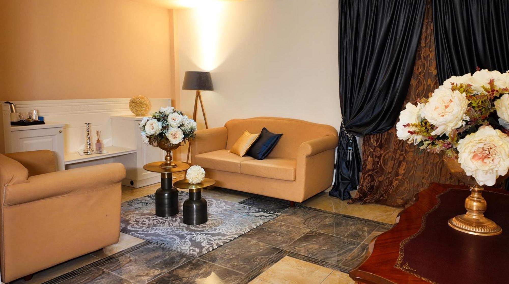 Regina Di Saba - Hotel Villa Per Ricevimenti Grottaminarda Εξωτερικό φωτογραφία